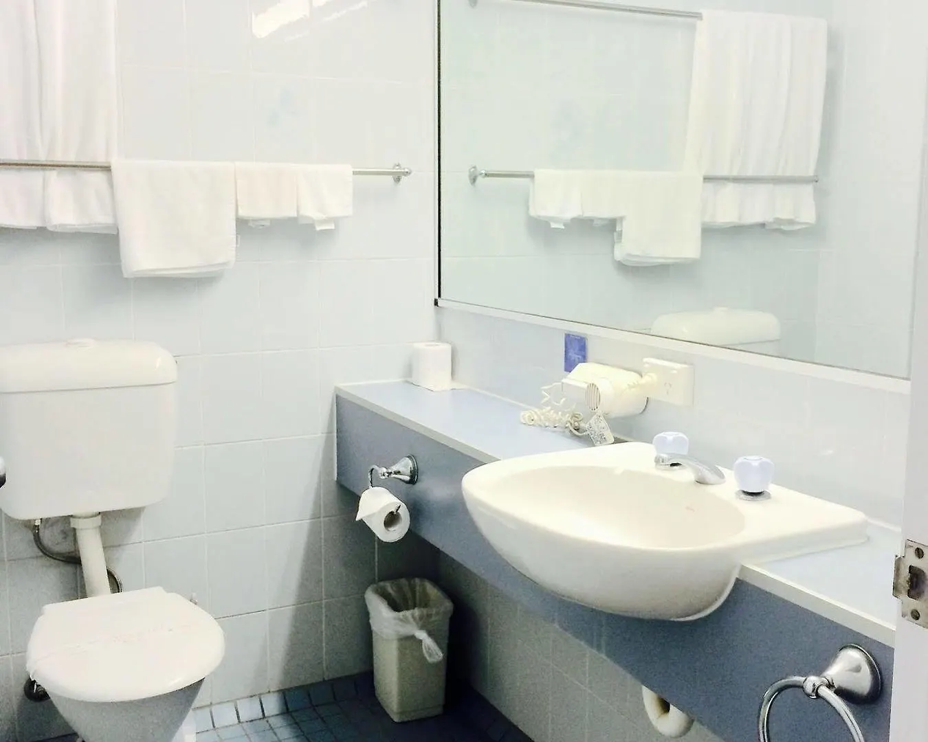 *** Motel South Cairns Resort Australia